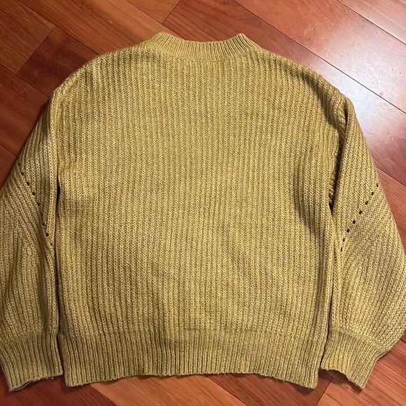 BP Sweater - Picture 4 of 5